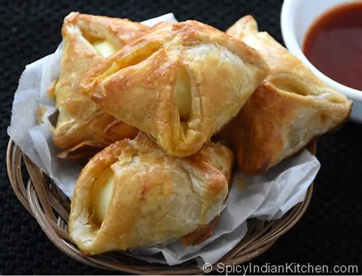 EGG PUFFS